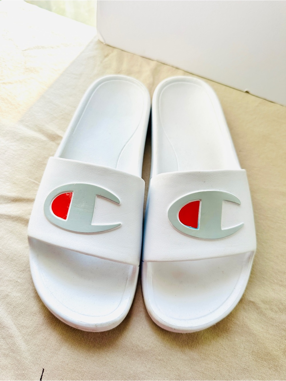 Champion The Takeover Athletic Slide Sandals white sz women’s 8 Boys 6 like new